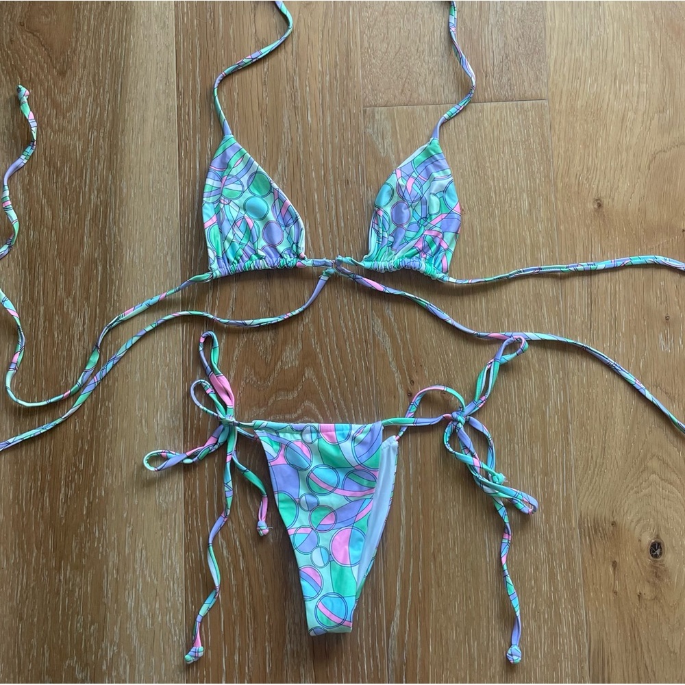 Frankie’s Bikinis Shapes Bikini